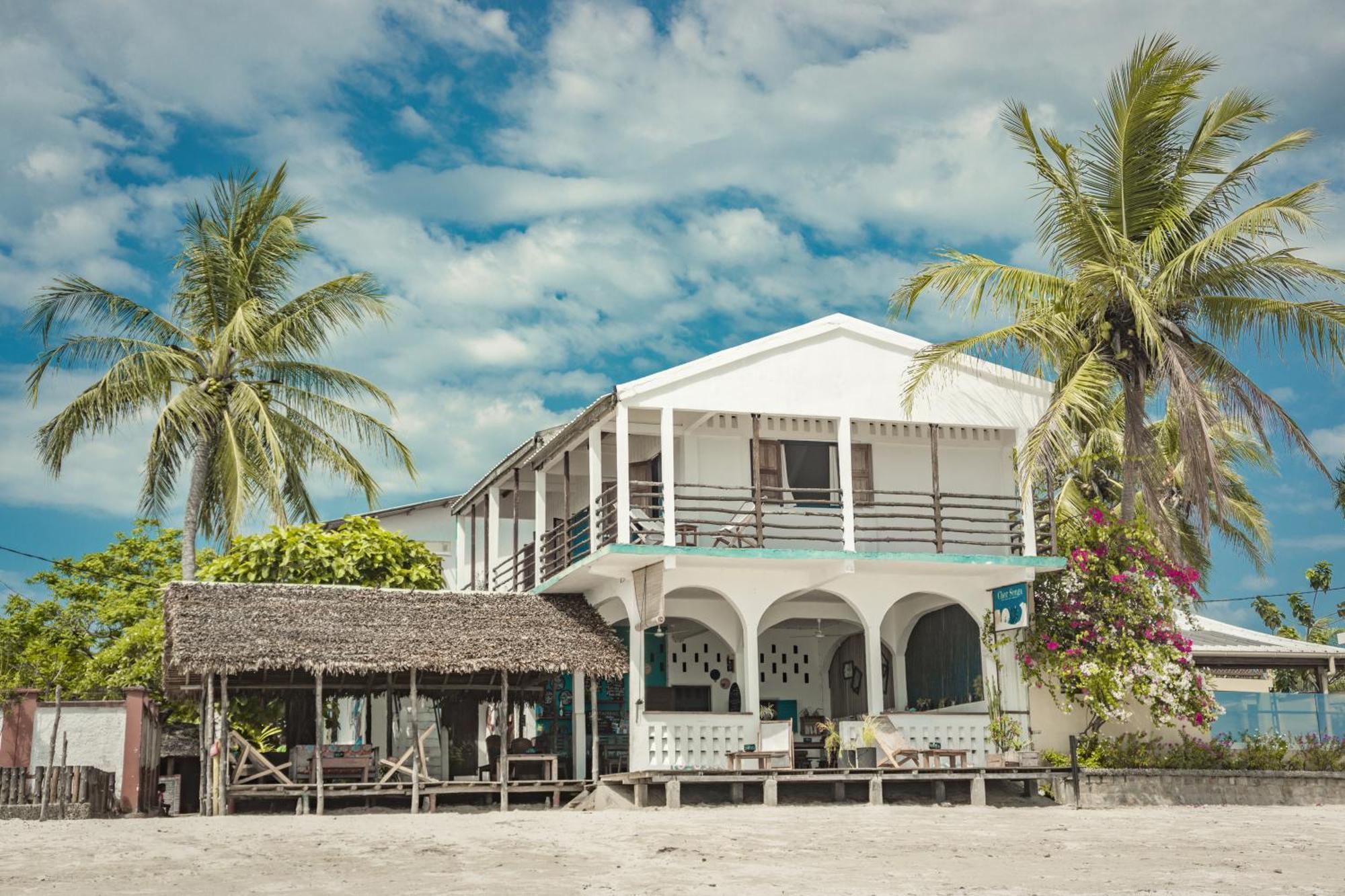 Hotel Chez Senga à Madirokely  Extérieur photo